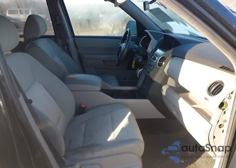 2014 Honda Pilot Lx z USA, uszkodzony, nr VIN 5FNYF3H28EB010163